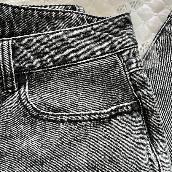 NEW Cabi Boyfriend Jeans - Picture 4 of 5